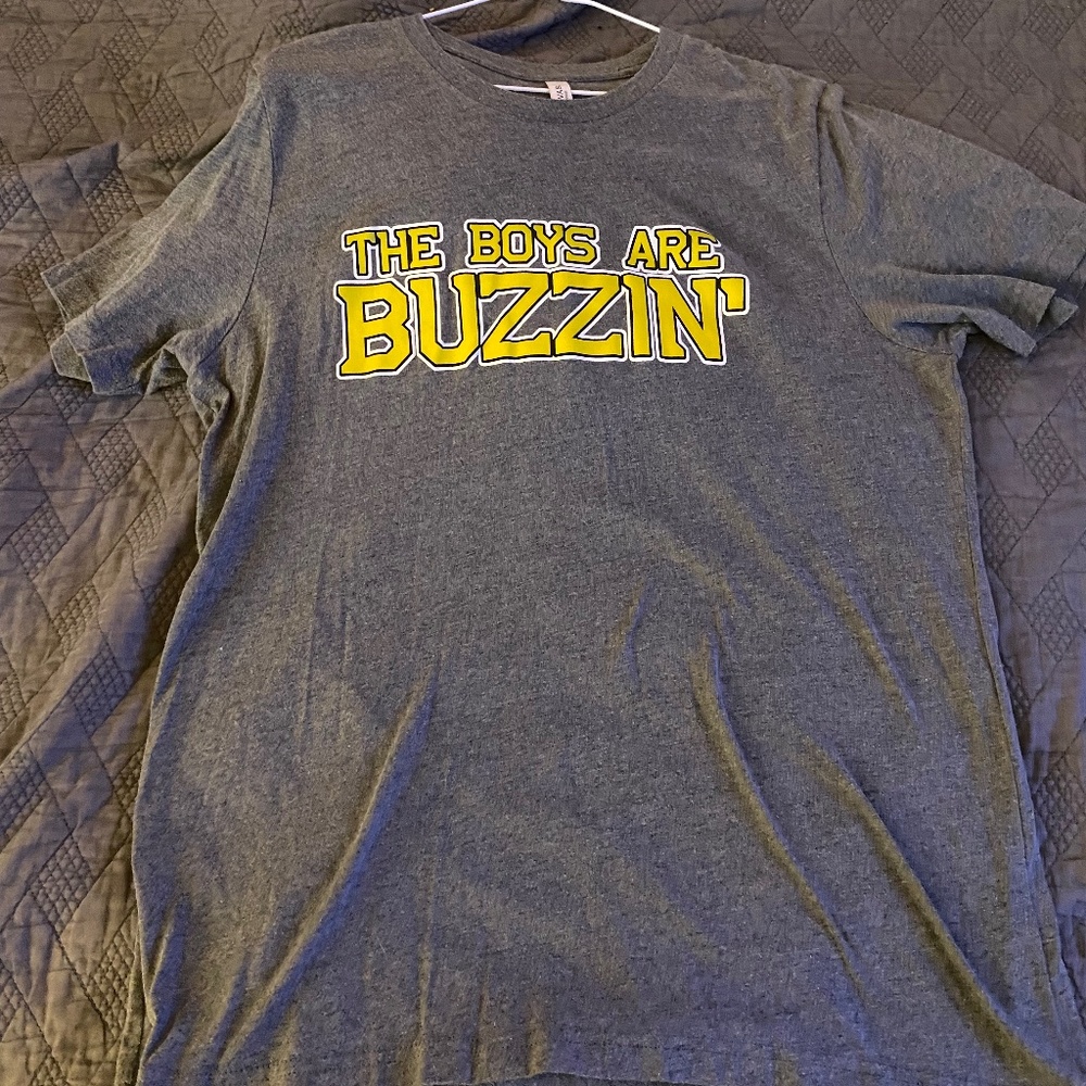The boys are buzzin' tee